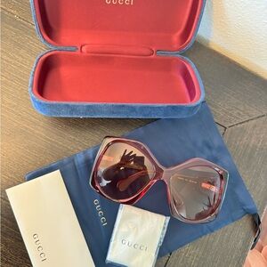 Gucci OVERSIZED sun glasses!!!